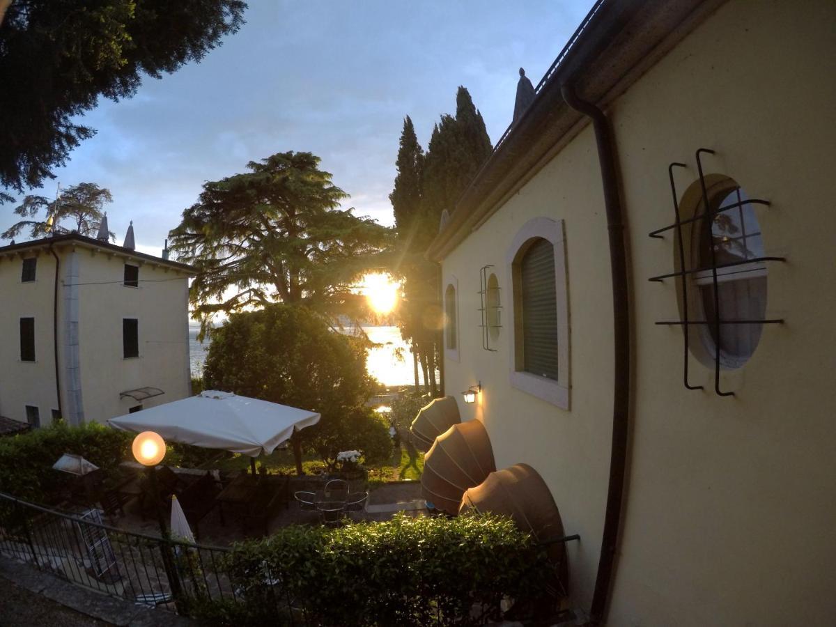 Villa Corteolivo Rooms トッリ・デル・ベーナコ エクステリア 写真